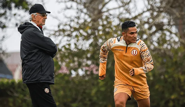Jorge Fossati ha puesto en una inesperada posición a Anderson Santamaría en los entrenamientos de Universitario.