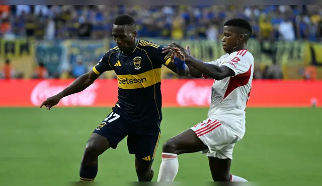 Luis Advíncula jugó los 90 minutos en el empate de Boca Juniors ante Benfica por el Mundial de Clubes.