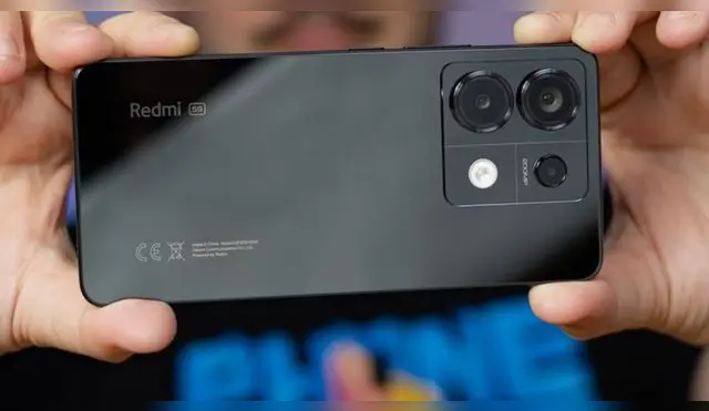 Este celular brilla con luz propia con su cámara de 200MP y batería de 5,100mAh.