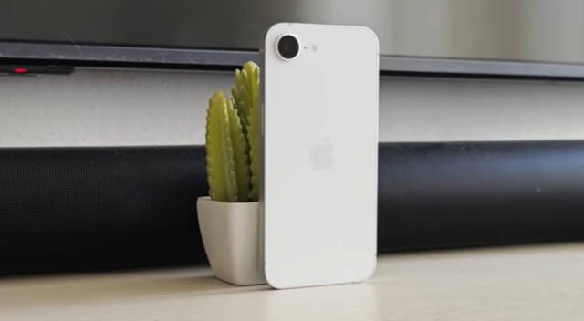 El iPhone 16e es el teléfono más potente y barato de Apple. Su precio ha bajado y se convierte en el mejor gama alta de 2025.