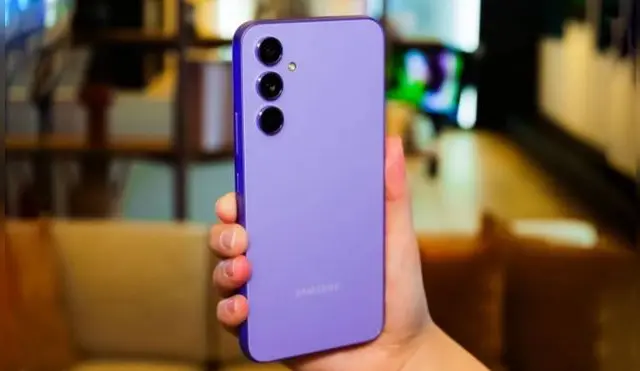 Pese al paso de tiempo, el Galaxy A54 5G es uno de los mejores teléfonos de gama media que puedes comprar. Su precio ha bajado demasiado.