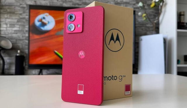 El Motorola G84 5G es uno de los mejores gama media que supera a cualquier teléfono de Samsung y Apple.