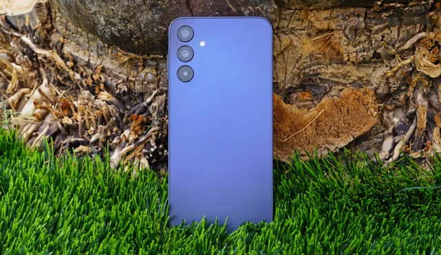 El Galaxy A15 5G es uno de los mejores teléfonos de Samsung, puesto que tiene las 3B e bueno, bonito y barato.
