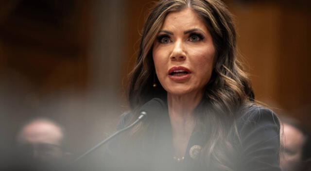 Kristi Noem anuncia la expansión de operativos migratorios.