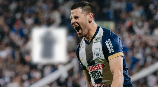 Alianza Lima y su nueva camiseta en plena temporada.
