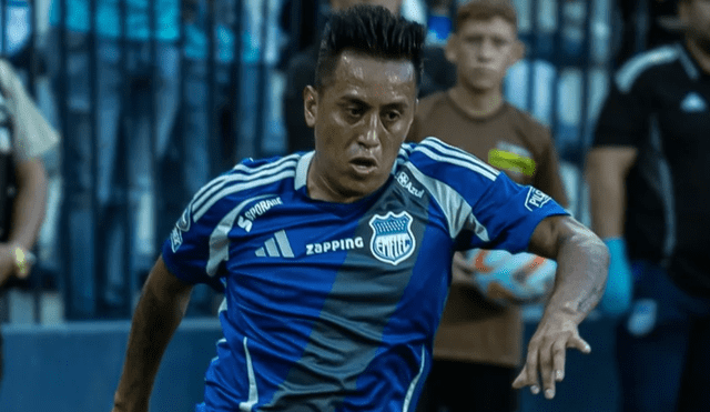 Christian Cueva fue titular en la derrota de Emelec ante Barcelona en el clásico ecuatoriano por la Liga Pro.
