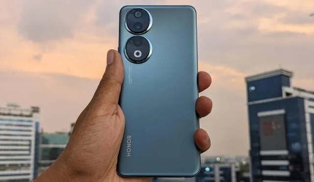 El Honor 90 5G es un teléfono de 2023 que supera en todo al Galaxy A56 de Samsung. Su precio es más bajo y será tu mejor compra en 2025.
