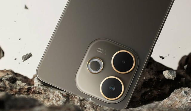 El Oppo A5 Pro 5G es uno de los teléfonos más resistentes del mercado. No solo es acuático, soporta caídas y tiene batería que dura dos días.