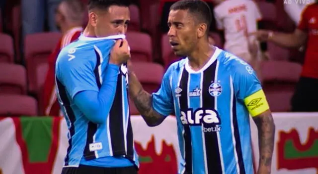 Marcos Rocha dio fuertes palabras a Erick Noriega mientras lloraba por cometer penal en contra de Gremio Marcos Rocha dio fuertes palabras a Erick Noriega mientras lloraba por cometer penal en contra de Gremio