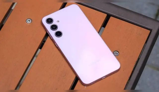 El Galaxy A35 de Samsung solo cuesta 200 dólares y es uno de los gama media más potentes del 2025. El Galaxy A35 de Samsung solo cuesta 200 dólares y es uno de los gama media más potentes del 2025.