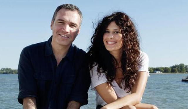 Angie Cepeda junto con Salvador del Solar   