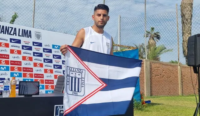 Carlos Zambrano es el flamante fichaje de Alianza Lima.