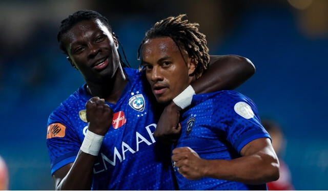 André Carrillo Bafétimbi Gomis