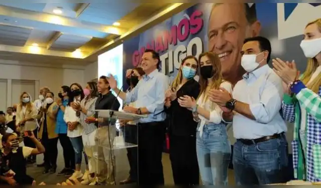 <strong>Mauricio Kuri, candidato del PAN al gobierno de Querétaro festeja su ventaja en las preferencias electorales.</strong>   