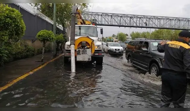  Autoridades de la CDMX ya trabajan en el desazolve del Circuito Interior   