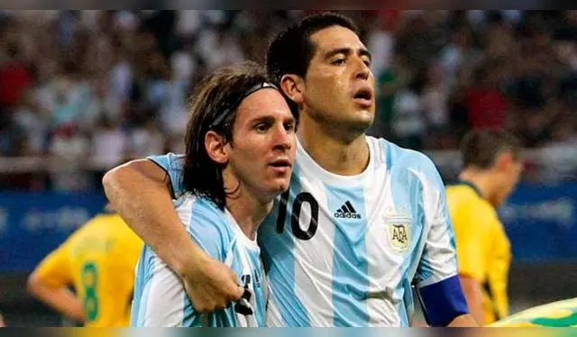 Juan Román Riquelme y Lionel Messi en la selección argentina. FOTO: EFE   