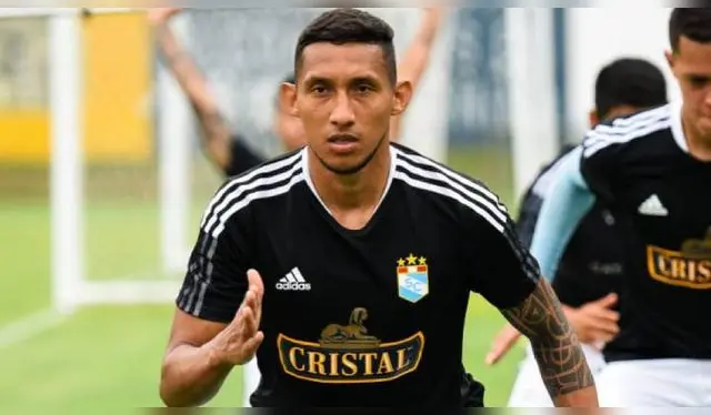 Christofer Gonzáles, volante de Sporting Cristal. Christofer Gonzáles, volante de Sporting Cristal.