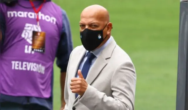 Roberto Mosquera en Sporting Cristal Roberto Mosquera en Sporting Cristal