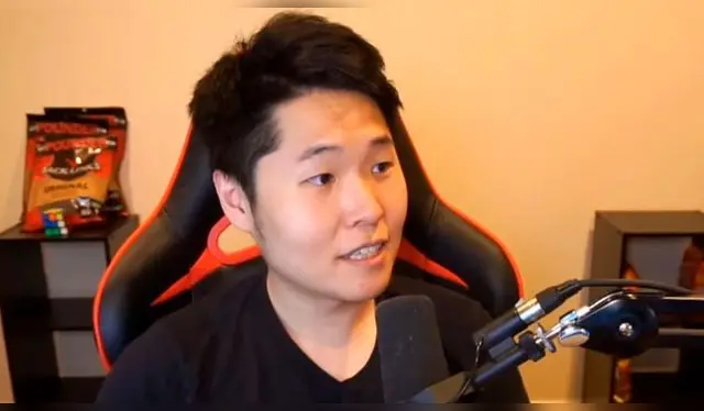 Twitch streamer 