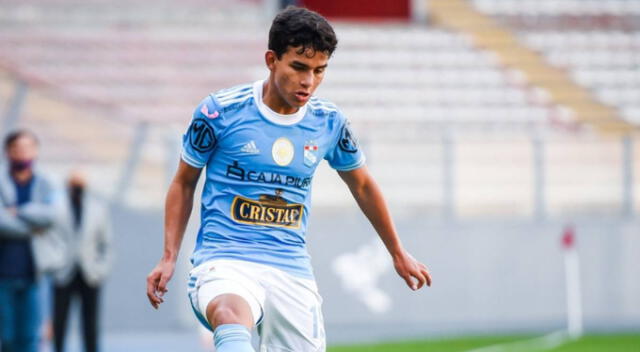 Jhilmar Lora debutó con el primer equipo de Sporting Cristal en 2019.   