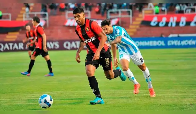  Paolo Reyna es titular indiscutible en el esquema de Melgar. (Foto: Twitter)   