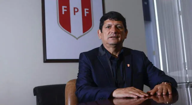 Agustín Lozano seguirá siendo presidente de la FPF hasta el 2025.   