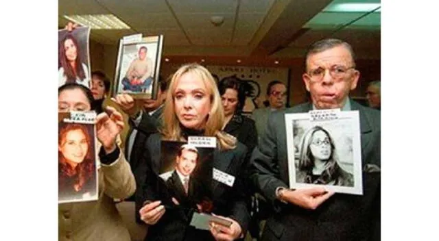<strong>Luis Delgado Aparicio y los padres 'Utopía'</strong> <strong>Luis Delgado Aparicio y los padres 'Utopía'</strong>