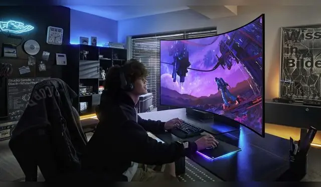Samsung presenta Odyssey Ark, su titánico monitor gaming curvo de 55 pulgadas