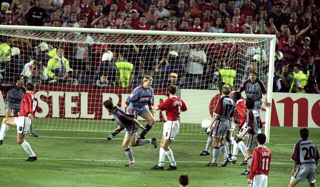 Manchester United anotó los dos goles en los descuentos del partido. Manchester United anotó los dos goles en los descuentos del partido.