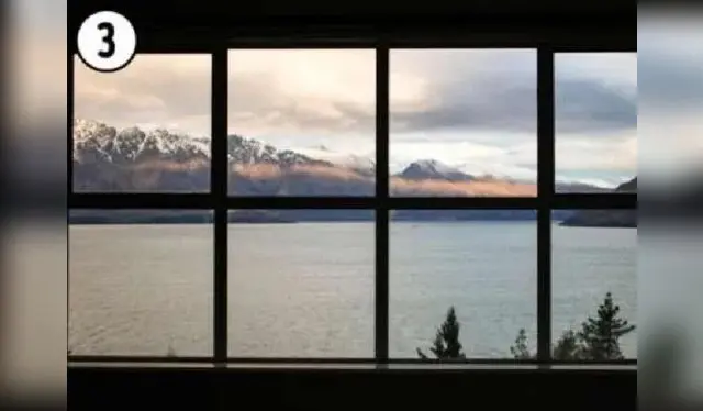Esta ventana de unas dimensiones más grandes da hacia la playa en primavera. Foto: Genial.Guru   