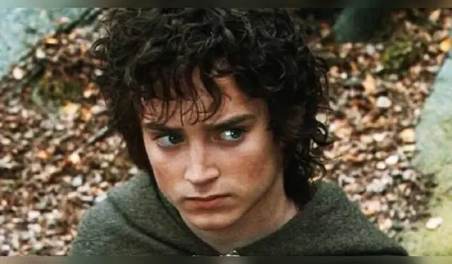 Aunque 'Frodo' no estará presente en esta aventura, el actor que lo interpreta brindó su respaldo al nuevo elenco. Foto: Youtublack Aunque 'Frodo' no estará presente en esta aventura, el actor que lo interpreta brindó su respaldo al nuevo elenco. Foto: Youtublack