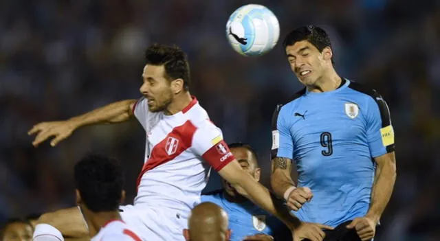  Claudio Pizarro y su último partido con Perú: ante Uruguay en Montevideo.   