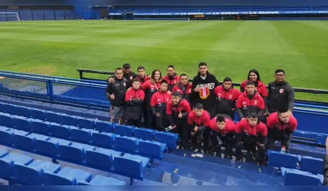 Carlos Zambrano y la selección peruana de futsal down en La Bombonera. Carlos Zambrano y la selección peruana de futsal down en La Bombonera.