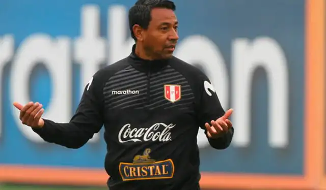 Nolberto Solano fue entrenador de la selección peruana.  