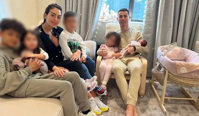 Cristiano Ronaldo Cristiano Ronaldo