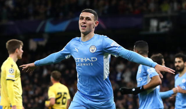 Phil Foden, delantero de 22 años Phil Foden, delantero de 22 años