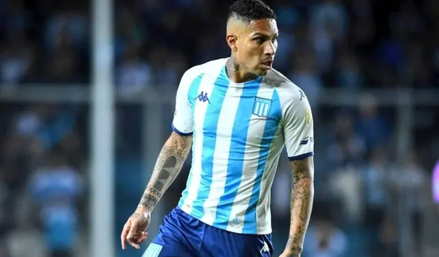 Paolo Guerrero en Racing Club Paolo Guerrero en Racing Club