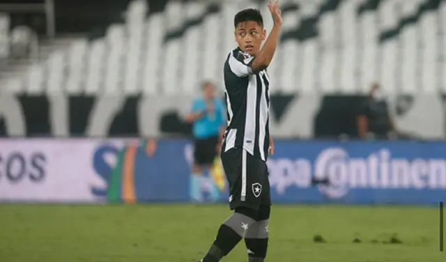 Alexander Lecaros Universitario