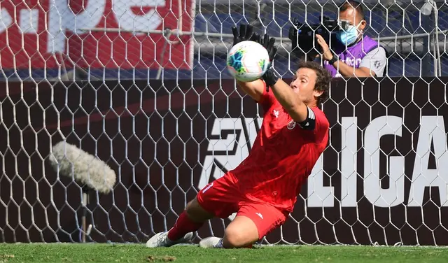 Salomón Libman, portero en la Liga 1