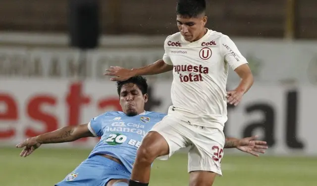 Universitario vs ADT en el Apertura.   