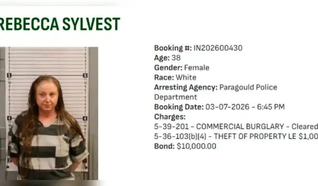 Walmart: reportan arresto de mujer por HURTO al salir de la tienda con mercancía sin pagar.