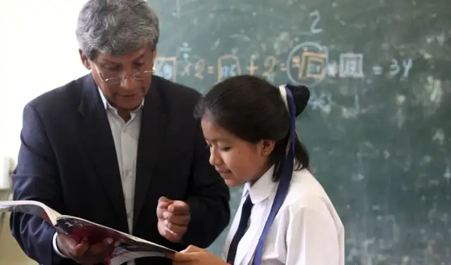 Aprueban aumento de pensión a maestros a S/ 3.500.