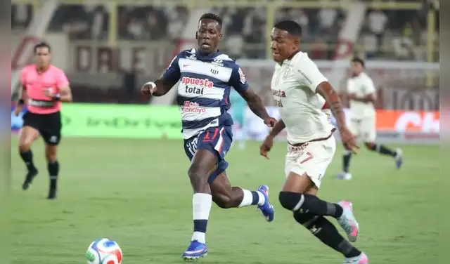 Universitario se impuso en el clásico ante Alianza Lima  