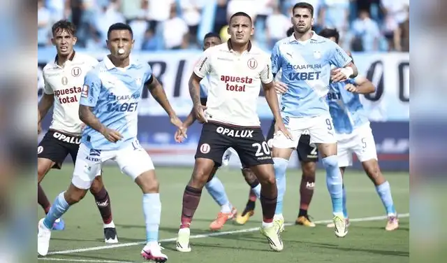 Universitario y Cristal representan a Perú en la Copa Libertadores. Universitario y Cristal representan a Perú en la Copa Libertadores.