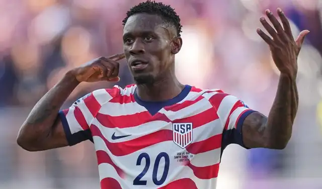 Folarin Balogun fue expulsado en el EEUU vs Bosnia y Herzegovina. Folarin Balogun fue expulsado en el EEUU vs Bosnia y Herzegovina.