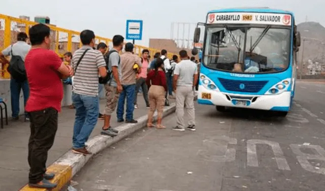  Conductores de Los Chinos denunciaron que buses piratas copian los colores de la empresa Etuchisa. Foto: La República / archivo<br>   