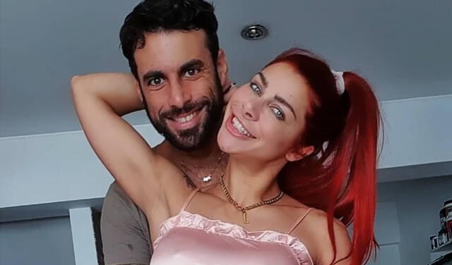Xoana Gonzáles y su esposo posan juntos para una foto en Instagram. | Fuente: IG Xoana gonzales.   