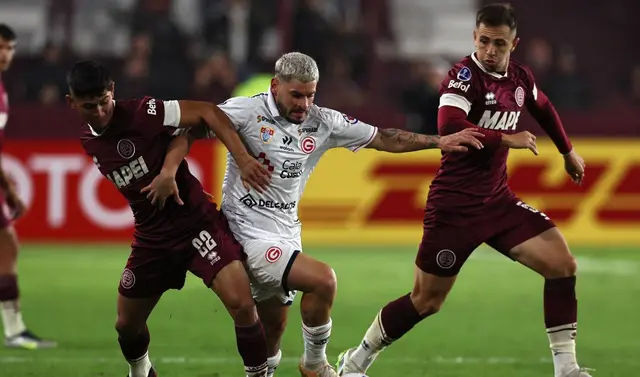 Garcilaso perdió 2-1 en su visita a Lanús (Foto: AFP)