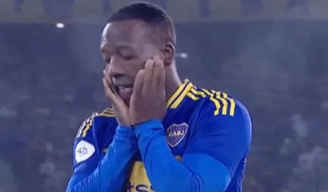 Luis Advíncula, Boca Juniors. Luis Advíncula, Boca Juniors.