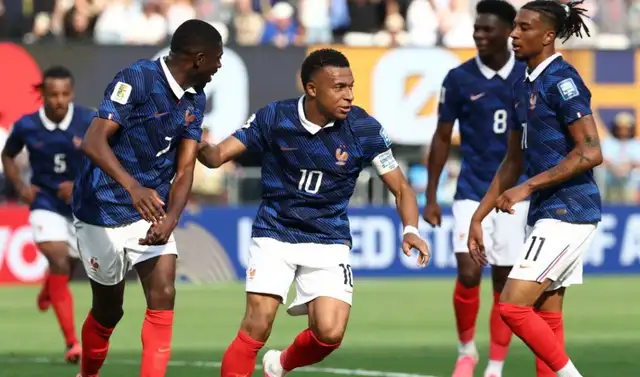 Francia llega al duelo tras golear a Suecia. Francia llega al duelo tras golear a Suecia.